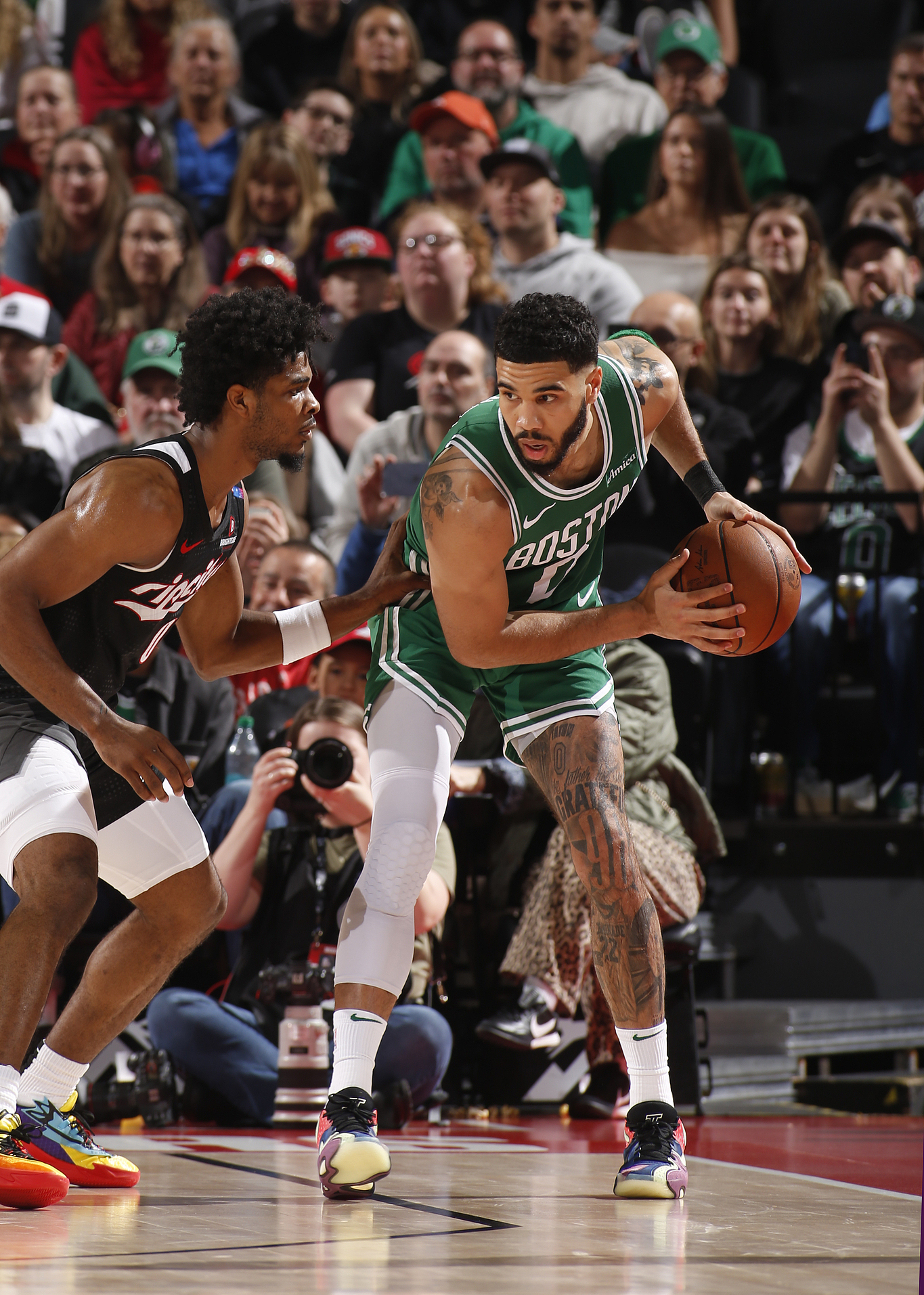 Leyu-转会期欧篮联传出新动向,波特兰开拓者远射贴柱,管理层表态:气氛紧张,临场指挥获称赞的简单介绍